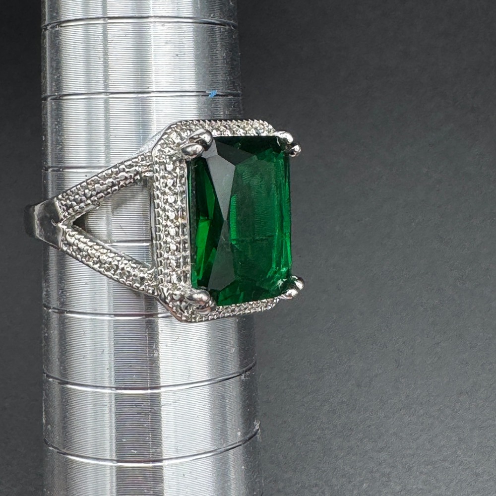 Silver Tone Statement Ring Rectangle Green Cut Ge… - image 8